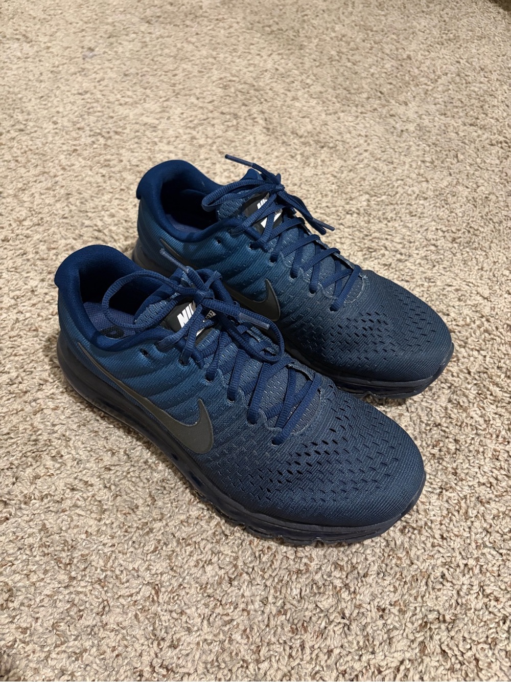 Nike Men’s Dark Navy Athletic Running Shoes